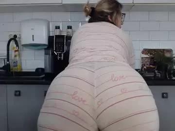 mojjo_erika from Chaturbate