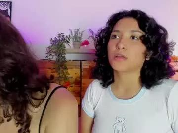 molly_and_ivy from Chaturbate