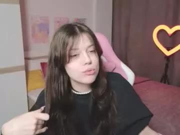 nellysunrise_1 from Chaturbate
