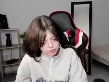 nellysunrise_1 from Chaturbate