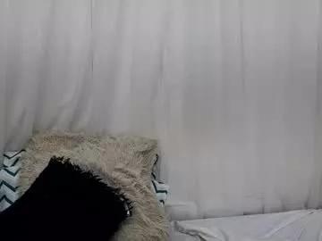 ninaa_fox from Chaturbate