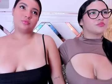 ninablooms01 from Chaturbate
