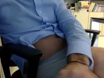 ozzak32 from Chaturbate