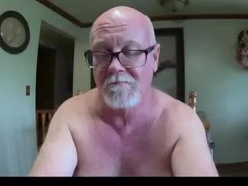pussylover1365 from Chaturbate
