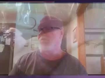 pussylover1365 from Chaturbate