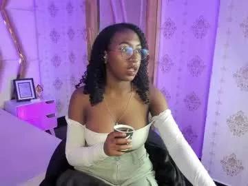 qeen_blackk from Chaturbate