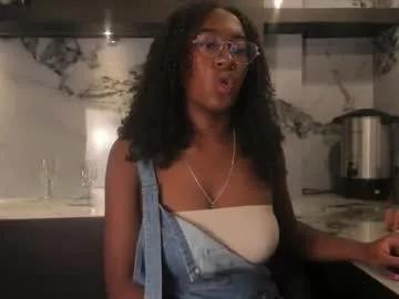 qeen_blackk from Chaturbate