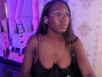 qeen_blackk from Chaturbate