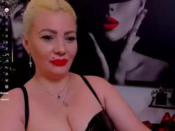 queencatsnow from Chaturbate