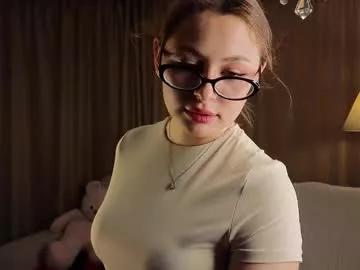 Raebecvar webcams show profile image 