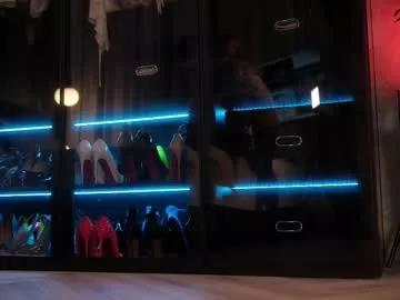 rikka_moore from Chaturbate