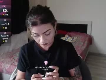 rosse2683 from Chaturbate