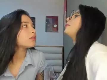 Rous_and_mia3 webcams show profile image 