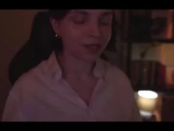 running_with_the_wolves from Chaturbate