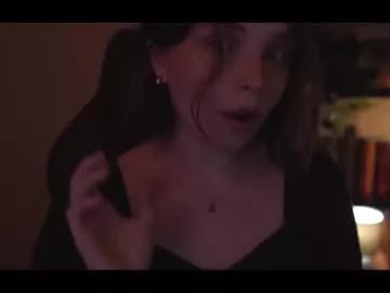 running_with_the_wolves from Chaturbate