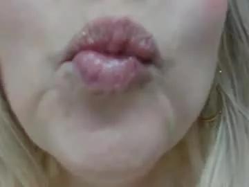sara_naughtyw from Chaturbate