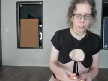 saradesirexo from Chaturbate