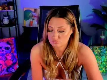 sarahholly from Chaturbate