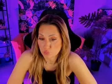 sarahholly from Chaturbate