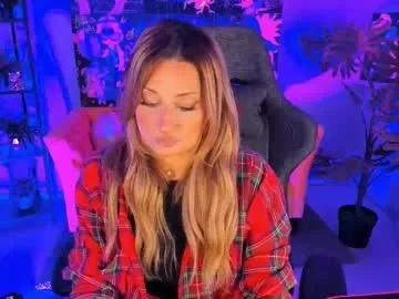 sarahholly from Chaturbate