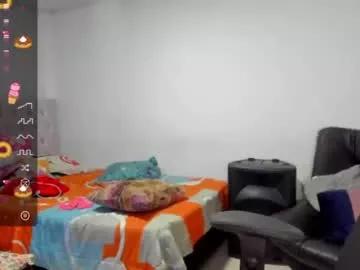 sarahlovexxv from Chaturbate