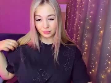 sarahmils from Chaturbate