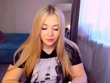 sarahmils from Chaturbate