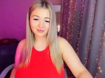 sarahmils from Chaturbate