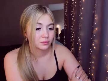 sarahmils from Chaturbate