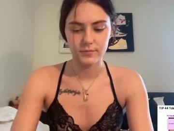 sarahxaoliver1 from Chaturbate