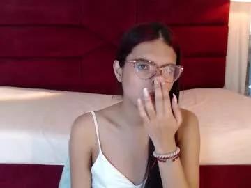 sarasaenz_99 from Chaturbate
