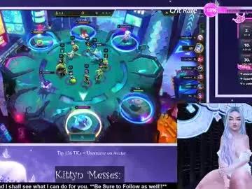 sassykittyn from Chaturbate