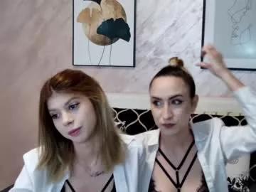 Teen and cam2cam: Watch as these specialised cam hosts showcase their cute outfits and bountiful physiques on video!
