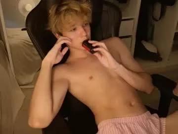 sw33theart_b0y from Chaturbate