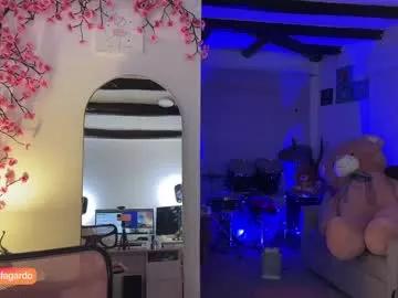 sweet_littleee from Chaturbate
