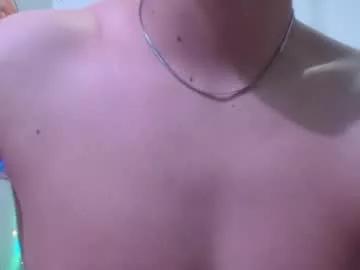sweethoney22_ from Chaturbate