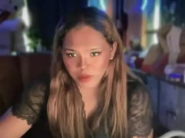 sweethot_bella from Chaturbate