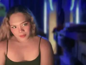 sweethot_bella from Chaturbate