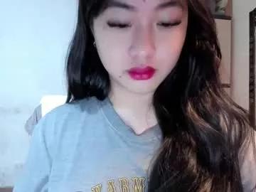sweetlovepinay04 from Chaturbate