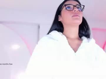 taiily_38 from Chaturbate