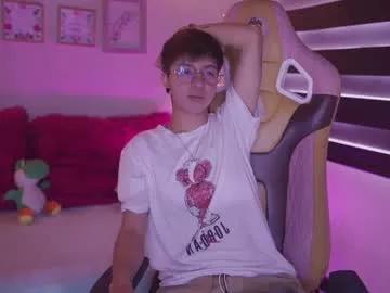 tommy_blue1 from Chaturbate