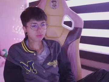 tommy_blue1 from Chaturbate