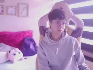 tommy_blue1 from Chaturbate