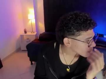 tommy_tucker10 from Chaturbate