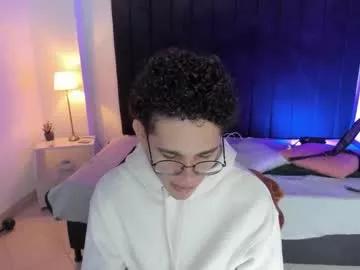tommy_tucker10 from Chaturbate