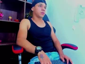 tonnygil from Chaturbate