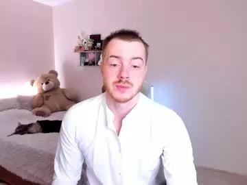 toohornyserj from Chaturbate