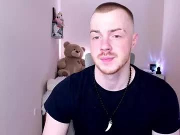 toohornyserj from Chaturbate