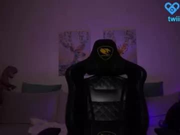 twiinkie_pie from Chaturbate