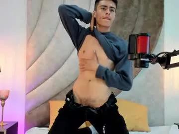 velvet_fenti from Chaturbate
